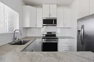 1306 E Purdue Ave, Phoenix, AZ 85020 - Photo 11