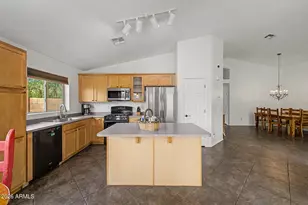1810 S 173rd Dr, Goodyear, AZ 85338 - Photo 9