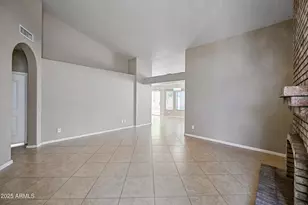 3830 E Tanglewood Dr, Phoenix, AZ 85048 - Photo 3