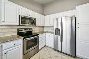 3830 E Tanglewood Dr, Phoenix, AZ 85048 - Photo 11