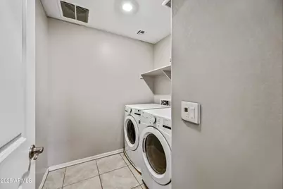 8047 W Albeniz Place, Phoenix, AZ 85043 - Photo 21
