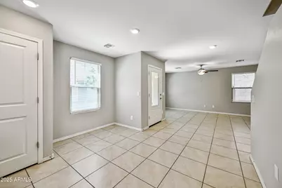 8047 W Albeniz Place, Phoenix, AZ 85043 - Photo 9