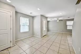 8047 W Albeniz Pl, Phoenix, AZ 85043 - Photo 9