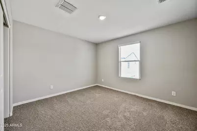 8047 W Albeniz Place, Phoenix, AZ 85043 - Photo 17