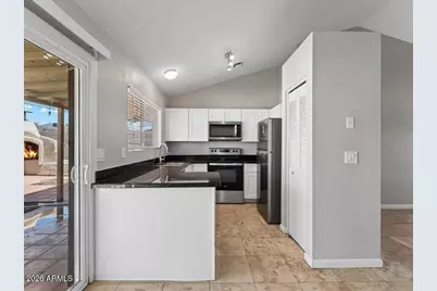 7522 W Highland Avenue, Phoenix, AZ 85033 - Photo 5