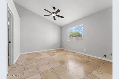 7522 W Highland Avenue, Phoenix, AZ 85033 - Photo 11