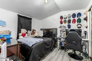 8427 W Glendale Ave, Glendale, AZ 85305 - Photo 11