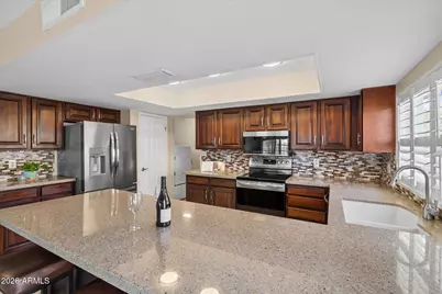 4933 W Onyx Avenue, Glendale, AZ 85302 - Photo 9