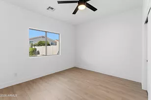 2563 E Robb Ln, Phoenix, AZ 85024 - Photo 17