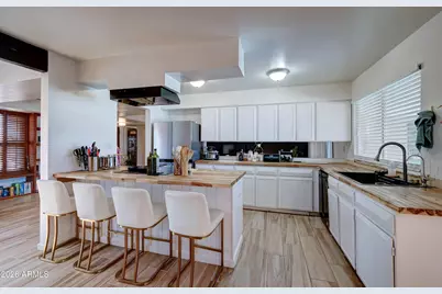 498 W Gail Drive, Chandler, AZ 85225 - Photo 9