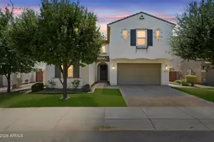 923 W Yellowstone Way, Chandler, AZ 85248 - Photo 1