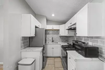3646 N 69th Avenue #59, Phoenix, AZ 85033 - Photo 9