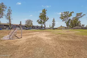 3646 N 69th Ave, Phoenix, AZ 85033 - Photo 25