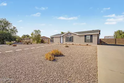 828 E Quentin Lane, San Tan Valley, AZ 85140 - Photo 5