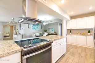10727 W Santa Fe Dr, Sun City, AZ 85351 - Photo 13