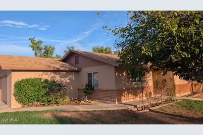 305 S Monterey Street, Gilbert, AZ 85233 - Photo 3