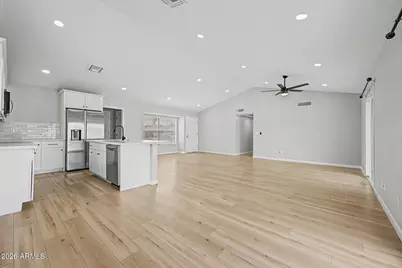 908 W Ross Avenue, Phoenix, AZ 85027 - Photo 11