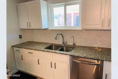 1622 N 16th Avenue, Phoenix, AZ 85007 - Photo 9