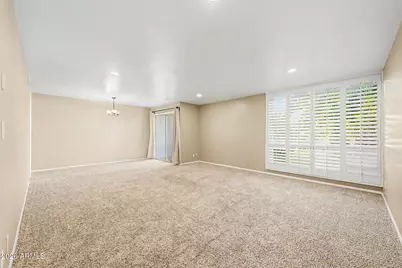 3270 E Camelback Road #114, Phoenix, AZ 85018 - Photo 9