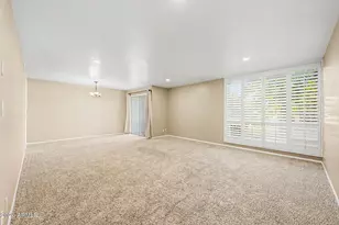 3270 E Camelback Rd, Phoenix, AZ 85018 - Photo 9