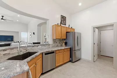 2225 W Harwell Road, Phoenix, AZ 85041 - Photo 9