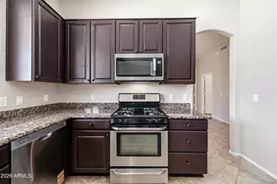 7751 W Maui Ln, Peoria, AZ 85381 - Photo 9