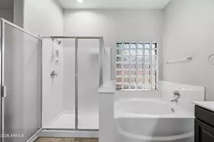 7751 W Maui Ln, Peoria, AZ 85381 - Photo 17