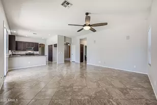 7751 W Maui Ln, Peoria, AZ 85381 - Photo 13