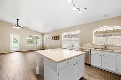 7936 W Taro Lane, Glendale, AZ 85308 - Photo 5