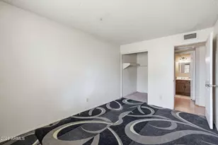 3120 N 67th Ln, Phoenix, AZ 85033 - Photo 19