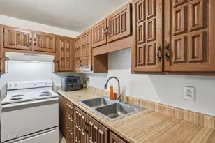 3120 N 67th Ln, Phoenix, AZ 85033 - Photo 9