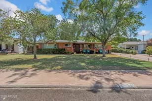 345 E Orange Dr, Phoenix, AZ 85012 - Photo 1