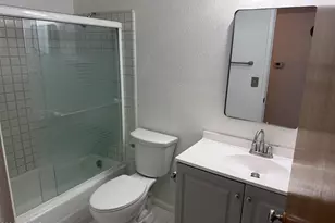 2426 W Echo Ln, Phoenix, AZ 85021 - Photo 9