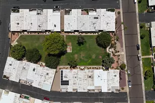 10016 W Hawthorn Dr, Sun City, AZ 85351 - Photo 27
