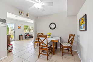 10016 W Hawthorn Dr, Sun City, AZ 85351 - Photo 5
