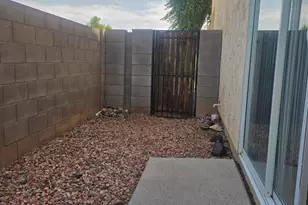 1442 E Mobile Ln Ln E, Phoenix, AZ 85040 - Photo 13