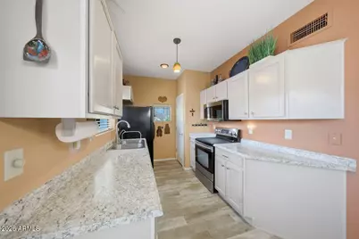 13818 N Saguaro Boulevard #104, Fountain Hills, AZ 85268 - Photo 9