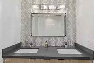 910 E Kaler Dr, Phoenix, AZ 85020 - Photo 19