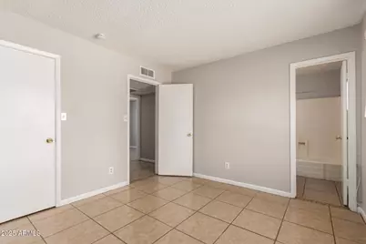 17629 N 8th Avenue, Phoenix, AZ 85023 - Photo 13