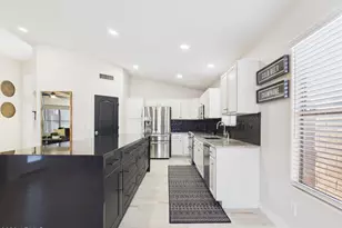 22621 N 34th Ln, Phoenix, AZ 85027 - Photo 31