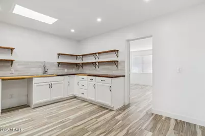 11135 W Florida Avenue, Youngtown, AZ 85363 - Photo 9