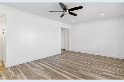 11135 W Florida Avenue, Youngtown, AZ 85363 - Photo 5