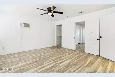 11135 W Florida Avenue, Youngtown, AZ 85363 - Photo 15