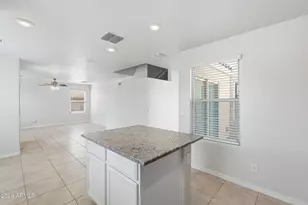 3935 S 82nd Dr, Phoenix, AZ 85043 - Photo 11