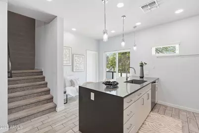 2727 E Thomas Road #5, Phoenix, AZ 85016 - Photo 13