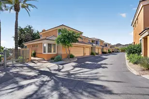 7887 N 16th St, Phoenix, AZ 85020 - Photo 1