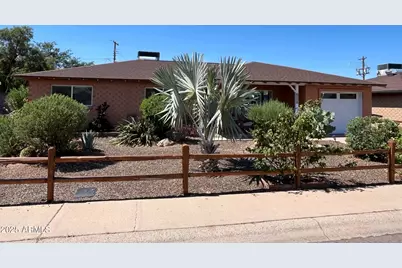 8123 E Mitchell Drive, Scottsdale, AZ 85251 - Photo 1