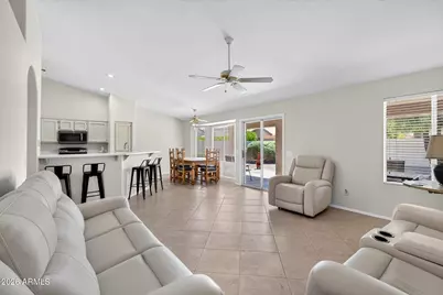 10209 E Coopers Hawk Drive, Sun Lakes, AZ 85248 - Photo 7