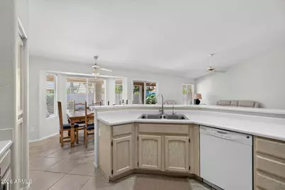 10209 E Coopers Hawk Drive, Sun Lakes, AZ 85248 - Photo 13