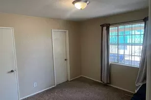 3242 W Sells Dr, Phoenix, AZ 85017 - Photo 9